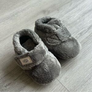 Gray Baby Uggs - Size 2/3